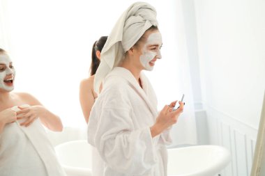 Spa 'da en iyi arkadaş grubu