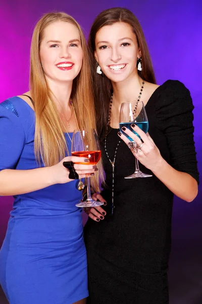 Two Young Cheerful Girlfriends Colorful Cocktails — Stock Photo, Image