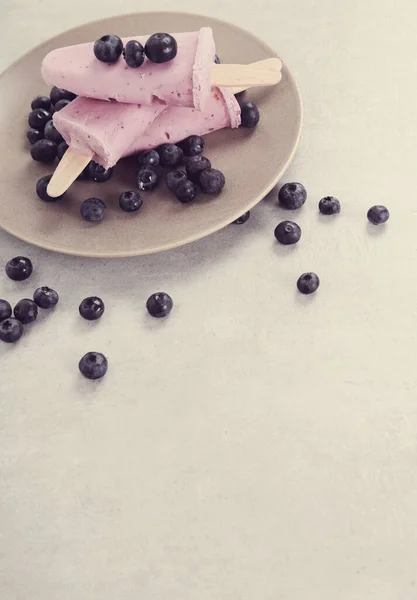 Delicioso Helado Yogur Sobre Mesa — Foto de Stock