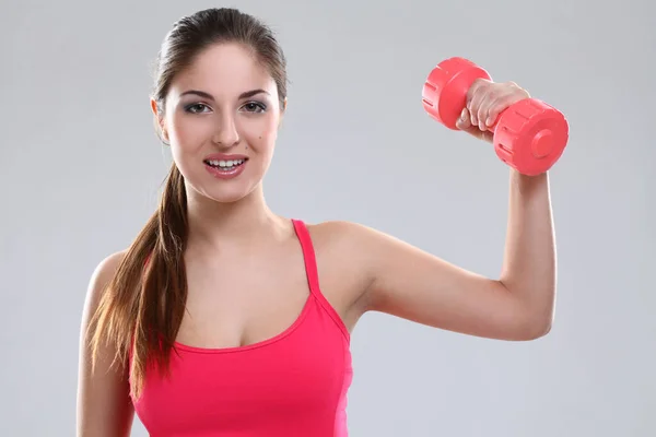 Mulher Branca Bonita Desgaste Fitness Com Halteres Sobre Fundo — Fotografia de Stock