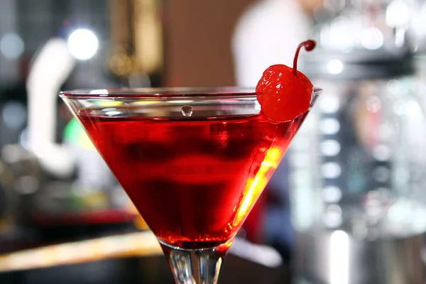 Pink Martini Cocktail Served Cherry Bar — Stock Photo, Image