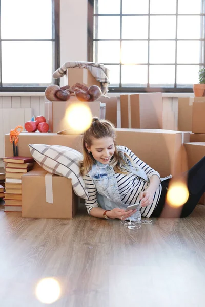 Eve taşınırken çok tatlı bir kızdı.