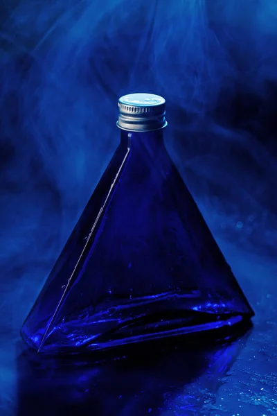 Little Blue Bottle Gradient Background — Stock Photo, Image