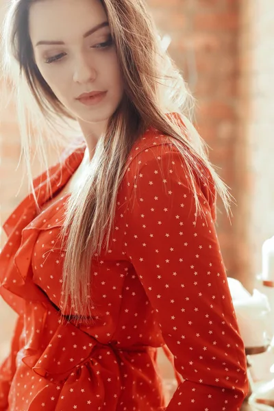 Mulher Bonita Vestido Vermelho — Fotografia de Stock