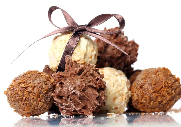 Çikolata şekerlemelerini kapatın. 