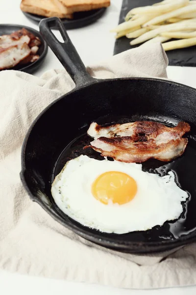 Breakfast Fried Egg Bacon — Stock Photo, Image