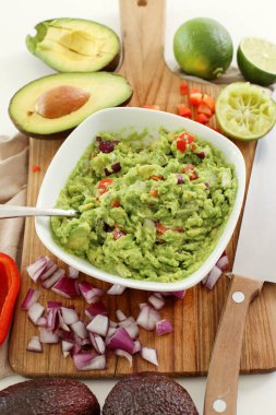Masaya soslu guacamole sosu.