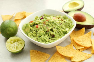 Masaya soslu guacamole sosu.