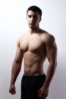 kas vücut yakışıklı adam portresi 