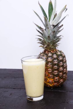 Masada ananas suyu var.