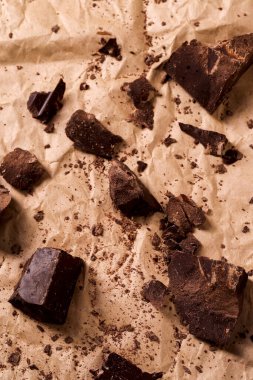 Masada siyah çikolata