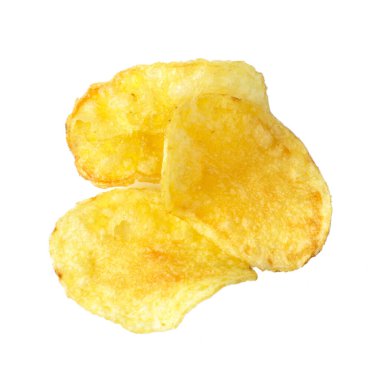 Beyaz arka planda lezzetli patates cipsi.