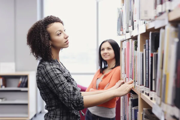 Educación Estudio Mujeres Biblioteca —  Fotos de Stock