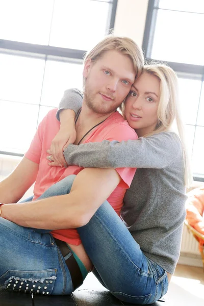 Amor Relacionamento Casal Bonito Casa — Fotografia de Stock