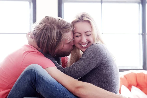 Amor Relacionamento Casal Bonito Casa — Fotografia de Stock