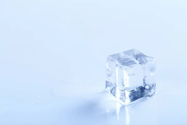 Ледяная Вода Ледяной Куб Столе — стоковое фото