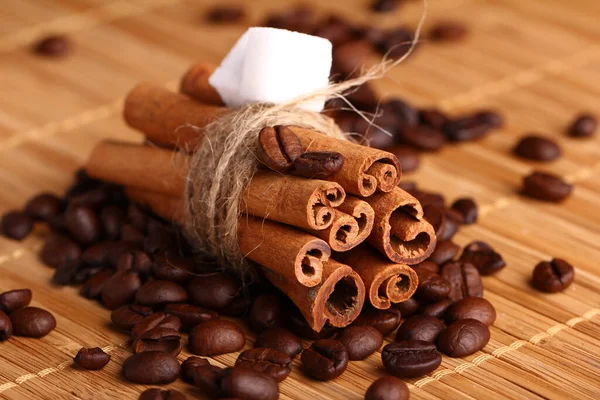 Close Cinnamon Sticks Coffee Beans — Stock Photo, Image