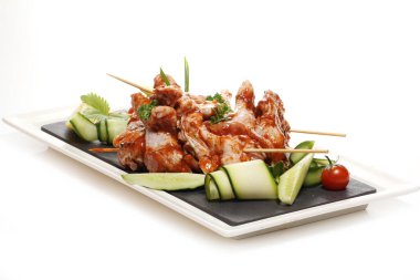 Gastronomi. Tahtada nefis yemekler var.