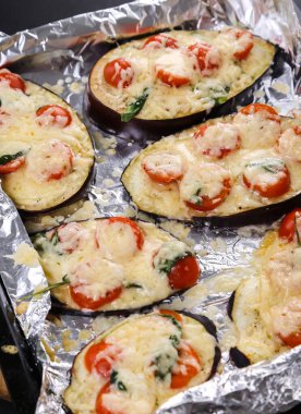 Patlıcandan yapılmış pizza.