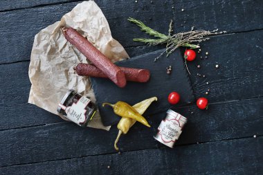 Yemek, et. Masada nefis sosis var.