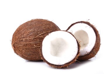 Beyaz arka planda hindistan cevizi