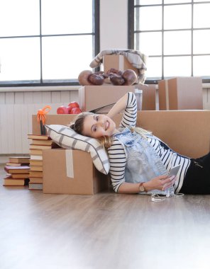 Eve taşınırken çok tatlı bir kızdı.