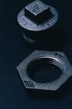 Tahta masada fındık.