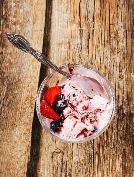 Comida Dulce Delicioso Helado Sobre Mesa — Foto de Stock