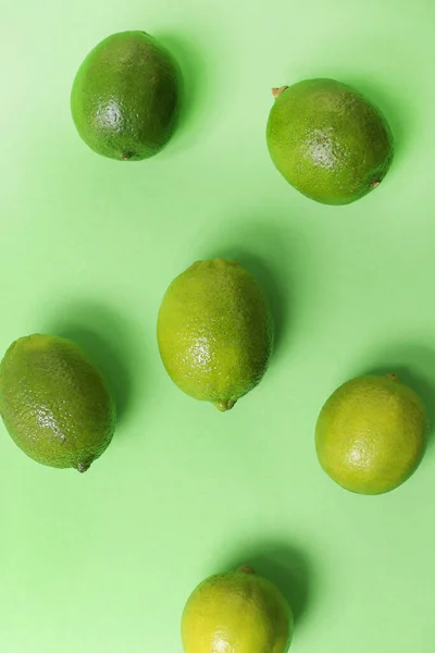 Citrinos Limão Sobre Fundo Verde — Fotografia de Stock