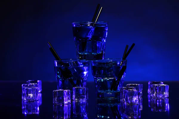 Glass Cold Blue Cocktail — Stock Photo, Image