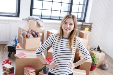 Eve taşınırken çok tatlı bir kızdı.