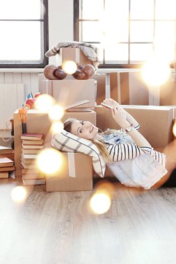 Eve taşınırken çok tatlı bir kızdı.