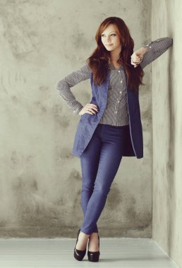 İş, iş. Ofisteki kadın.