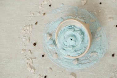 Kozmetoloji. Güzellik ve cilt kremi