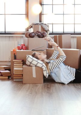 Eve taşınırken çok tatlı bir kızdı.