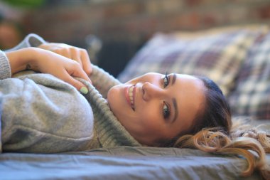 Yatakta sabah eğlencesi