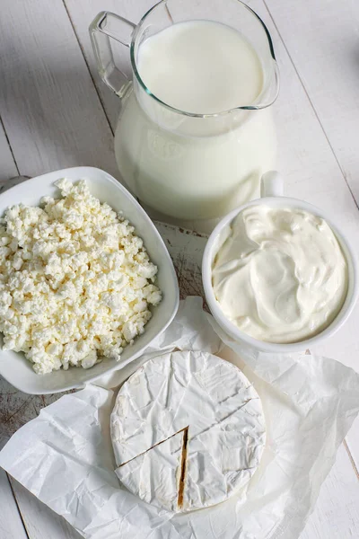 Yiyecekler Masada Lezzetli Süt Ürünleri Var — Stok fotoğraf