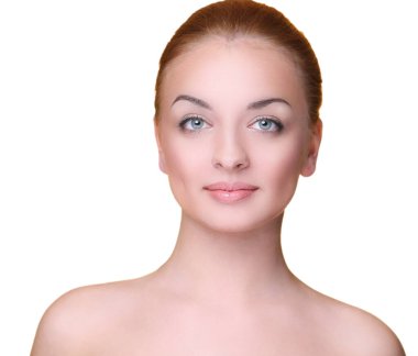 Beyaz arka planda güzel bir kız