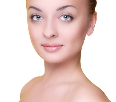 Beyaz arka planda güzel bir kız