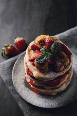 Yiyecekler. Lezzetli gözlemeler.