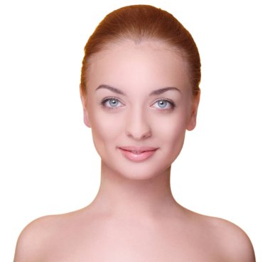 Beyaz arka planda güzel bir kız