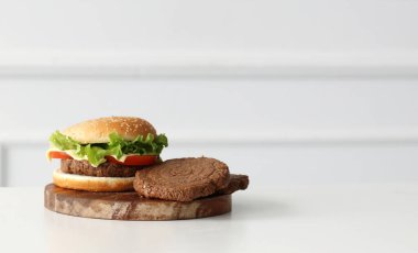 Masada nefis bir hamburger