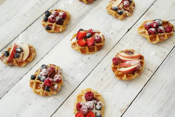 Leckere Waffeln Auf Dem Tisch — Stockfoto