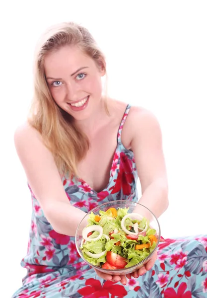 Mulher Feliz Com Tigela Salada Fresca Sobre Fundo Branco — Fotografia de Stock