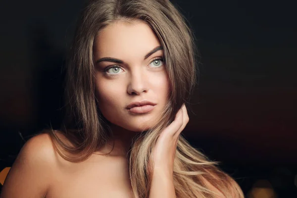 Schönheit Hautpflege Schöne Frau Mit Süßem Gesicht — Stockfoto