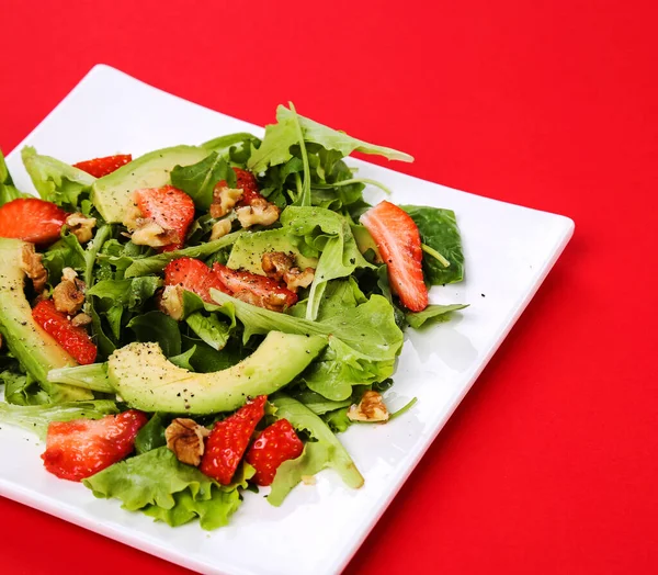 Délicieuse Salade Sur Table — Photo