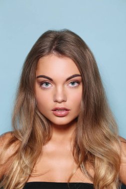 Güzellik, cilt bakımı. Güzel yüzlü güzel bir kadın.