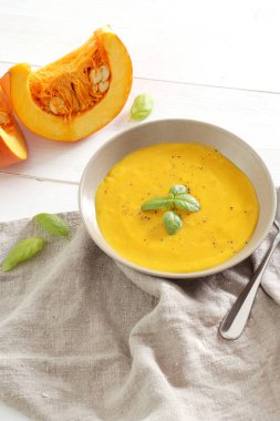 Masada lezzetli balkabağı çorbası