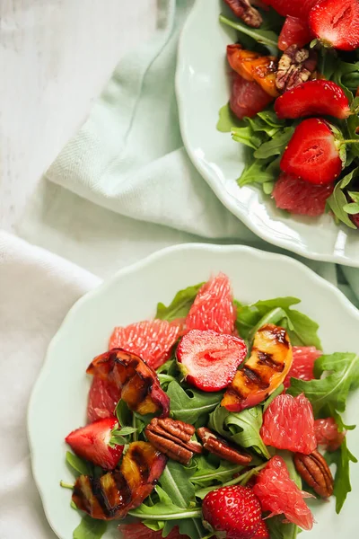 Comida Saludable Deliciosa Ensalada Frutas Mesa — Foto de Stock