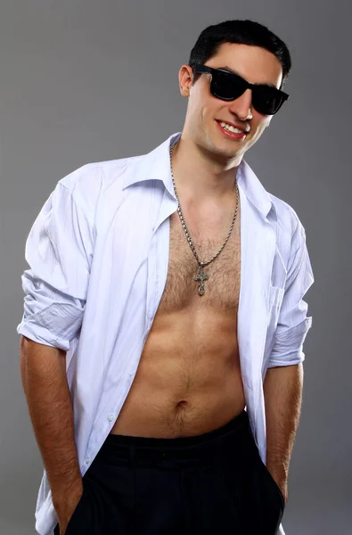 Stylish Guy Sunglasses Gray Background — Stock Photo, Image